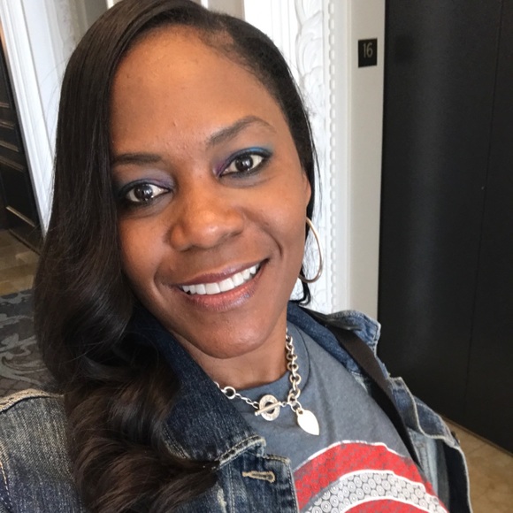 Meet your Posher, Lisa - Picture 3 of 8